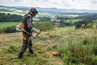 Kosa spalinowa STIHL FS235 - 4